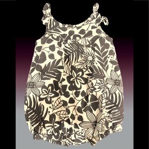 Tea baby romper